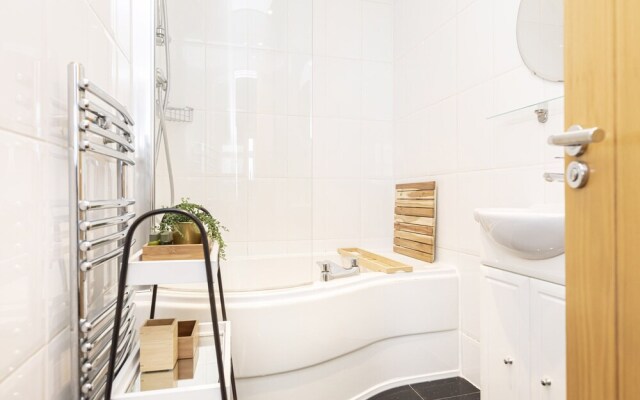 Stunning 1-bed Apartment Overlooking Swanage Bay