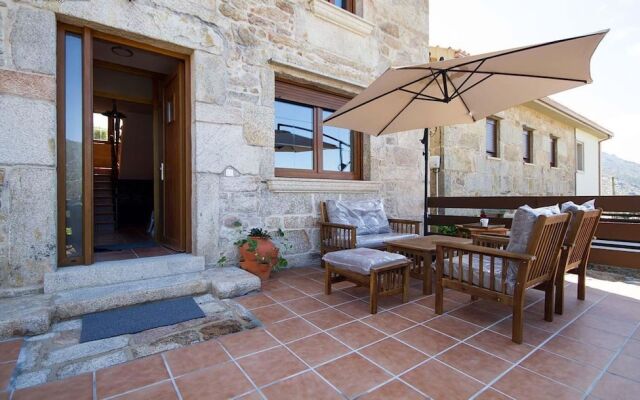 House - 4 Bedrooms with WiFi - 107751