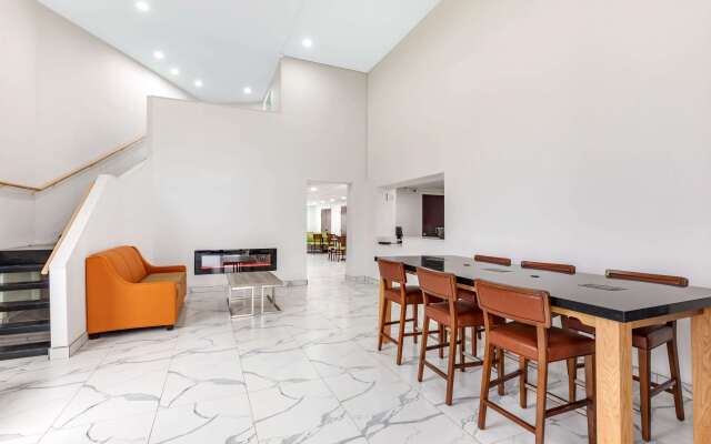 Quality Inn & Suites Sulphur Springs