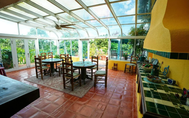 Serena Boutique Hotel