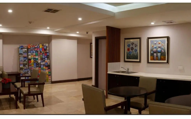 Megaboom City Hotel