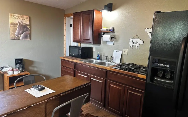 Travellers Rest Cabins and RV Park