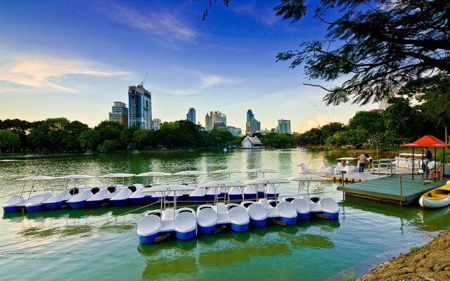Mayfair Bangkok Marriott Executive Apartments SHA Plus +