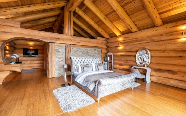 The Vu Log Cabins