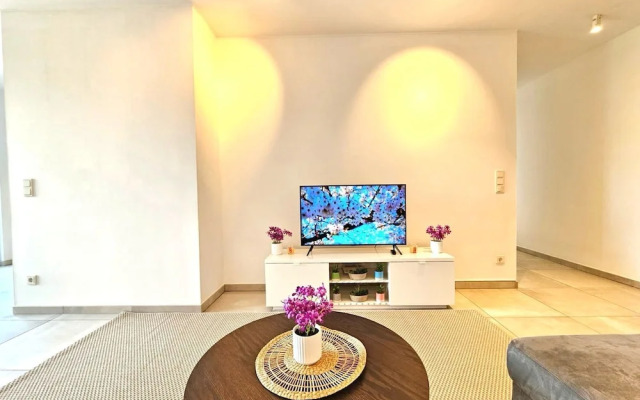 Stylish 3 BR with 2 terraces and parking