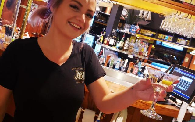 James Bay Inn Hotel & Suites