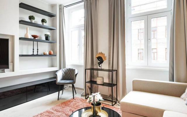 ZEUS Design Apartments