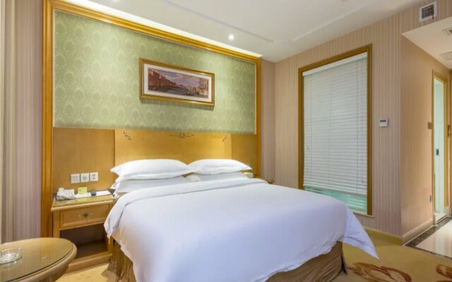 Vienna Hotel Suzhou Luokou Metro Station