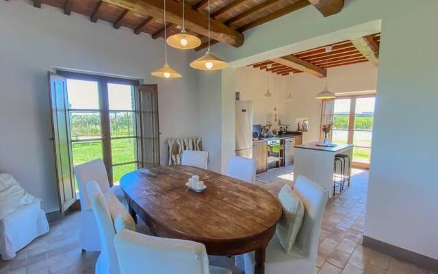 Charming 10 pax Villa in Cortona With Private Pool