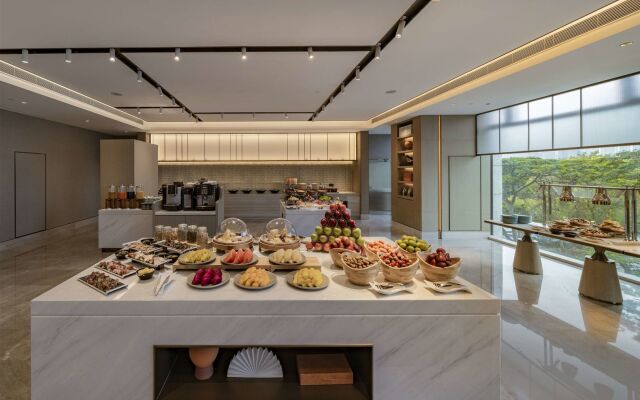 DoubleTree by Hilton Shenzhen Nanshan Hotel & Residences