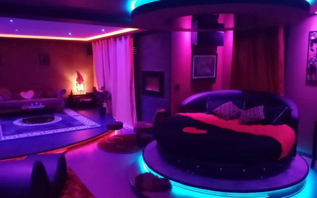 L'Insolite Spa Privatif ''Suite Luxueuse-Jacuzzi"