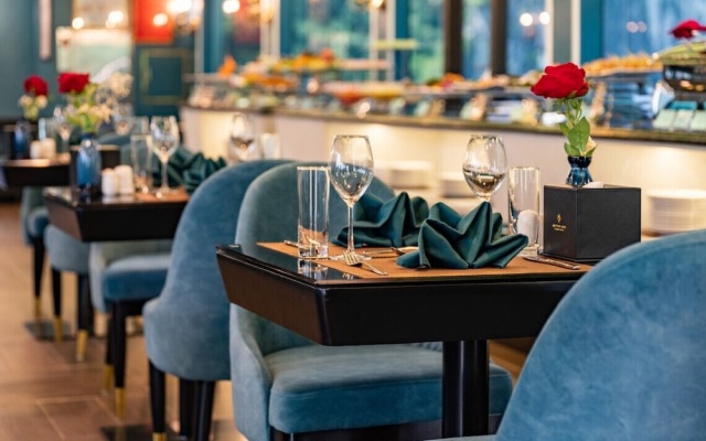 Maia Cruise – Restaurant – Ha Long