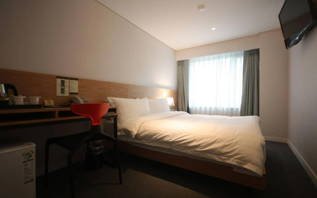 I.T.W. Hotel