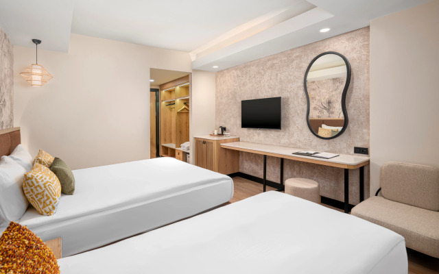 Vox Maris Resort
