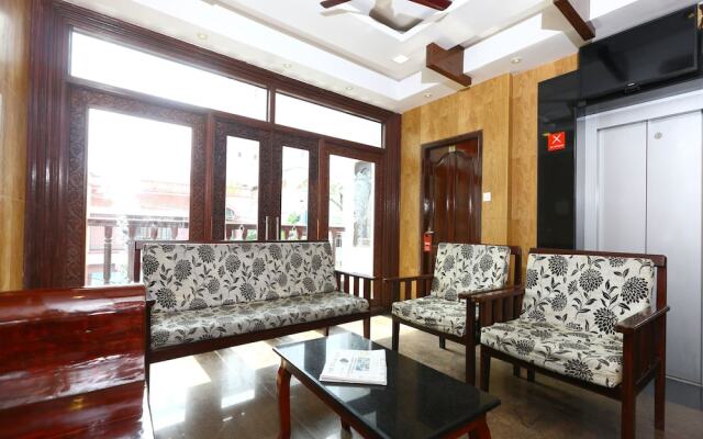 OYO 10675 Prakasam Residency