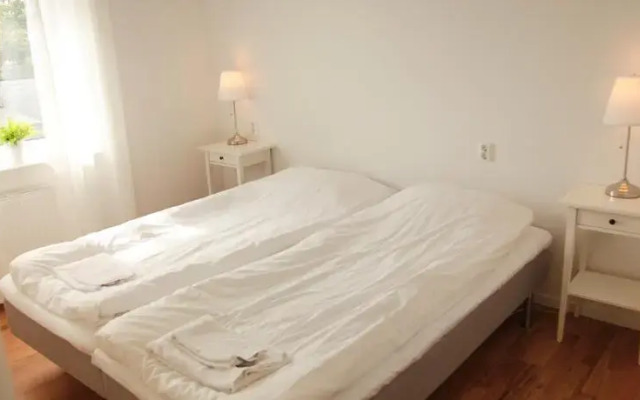 Badhusgatan 8