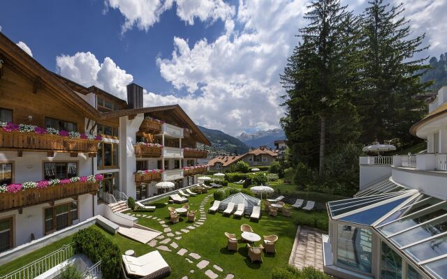 Gardena Grödnerhof Hotel & Spa