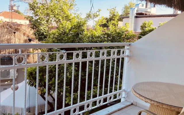 Kalia Beach Hotel Side