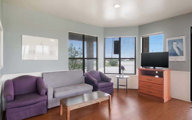 Americas Best Value Inn Lockhart