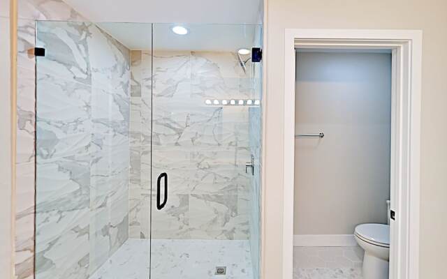 Inverness - 3 Br Condo