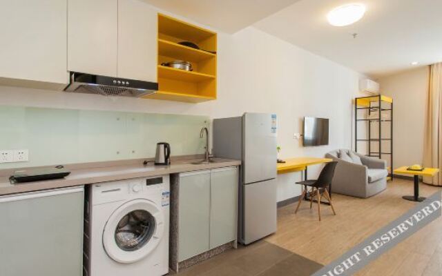 A+ Apartment (Conghua Passenger Transport Subway Station)