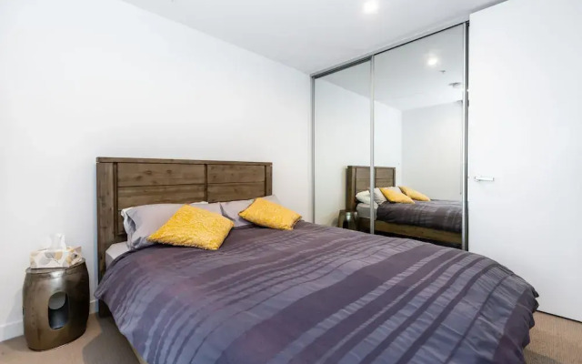 Sky 1 BDR South Yarra Apartment