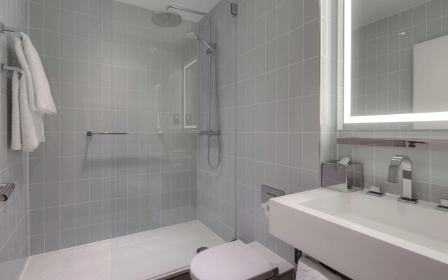 DoubleTree by Hilton Brighton Metropole