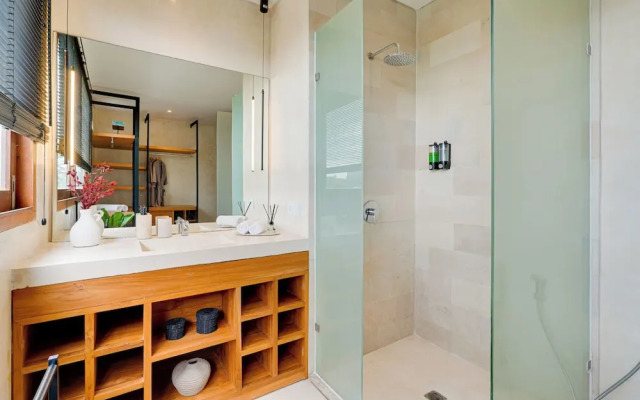 Stylish Canggu Apartment near Berawa Beach