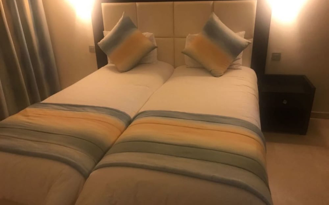 Apart Hotel Larbi