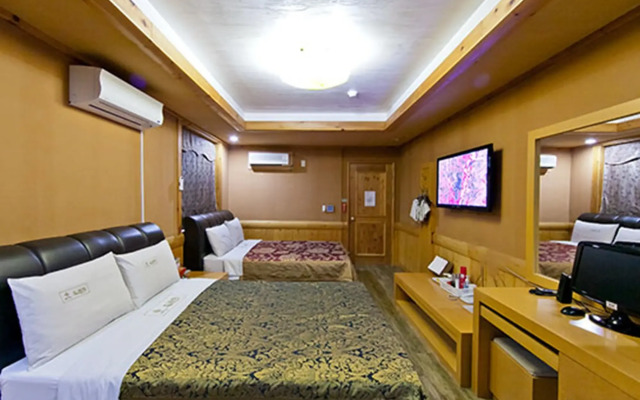 Drama Motel