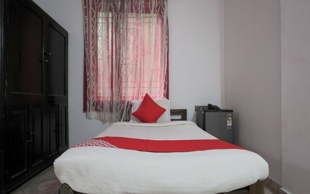 OYO 7476 Braganza Guest House