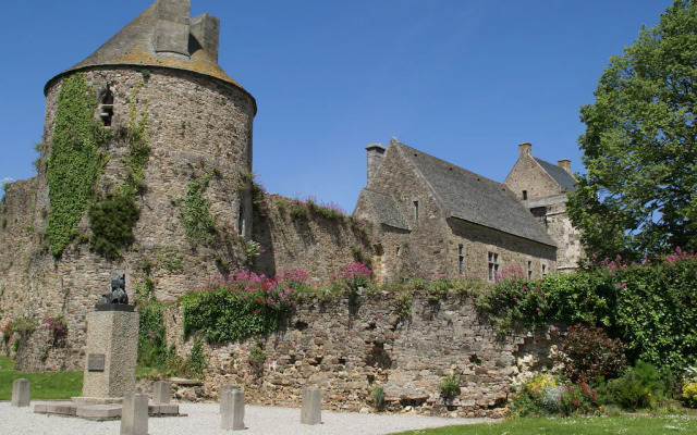 Snug holiday home in Denneville Plage near beach