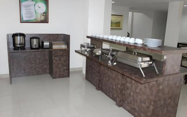 RedDoorz Plus @ TB Simatupang