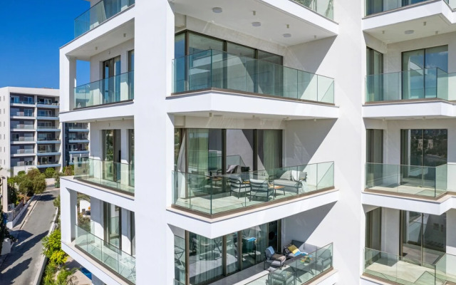 "sanders Dione Residences - Pleasant 2-bedroom Apartment With Sea View"