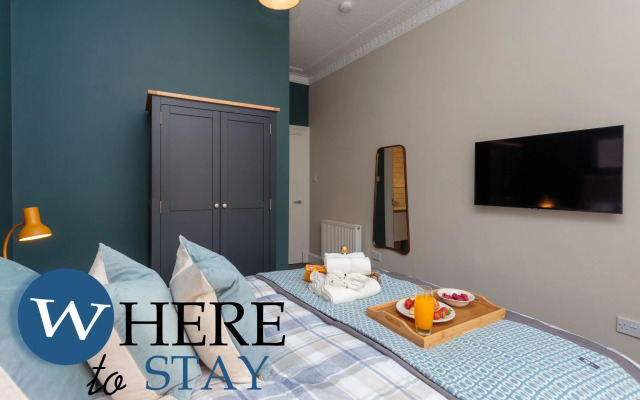 Stylish 2bed Apartment Underneath Edinburgh Castle