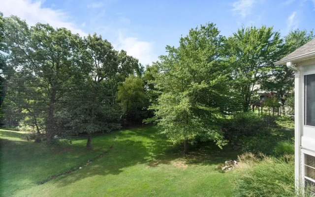 Premiere Pointe 2 Bedroom Condo by RedAwning