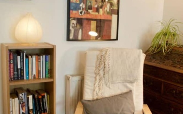 Stylish 1 Bedroom Edinburgh Mews House