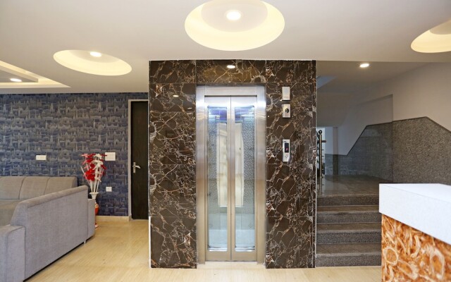 OYO 14769 Hotel Belmond