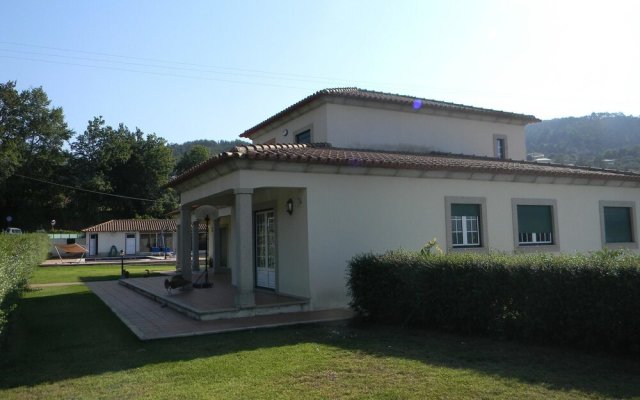 Villa Em 550-1