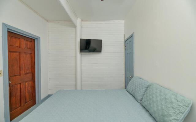 Comfy & Private Studio near Beaches & Restaurants