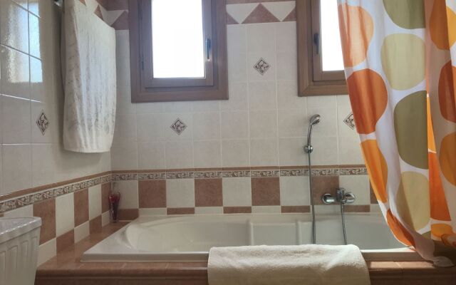Maria's Galini Villa
