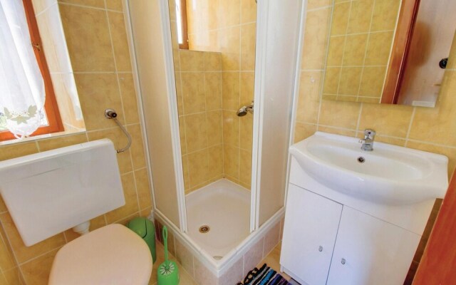 Awesome Apartment in Valun With 1 Bedrooms