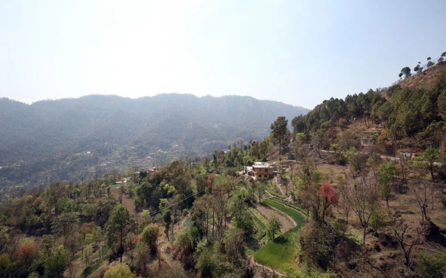 OYO 13127 Home 2BHK Hill View Solan