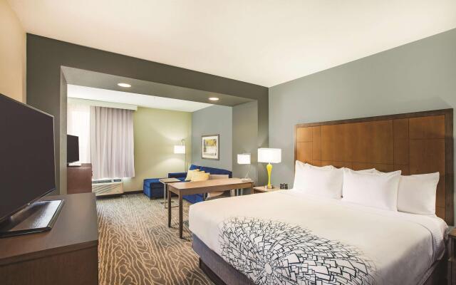 La Quinta Inn & Suites by Wyndham Wichita Northeast