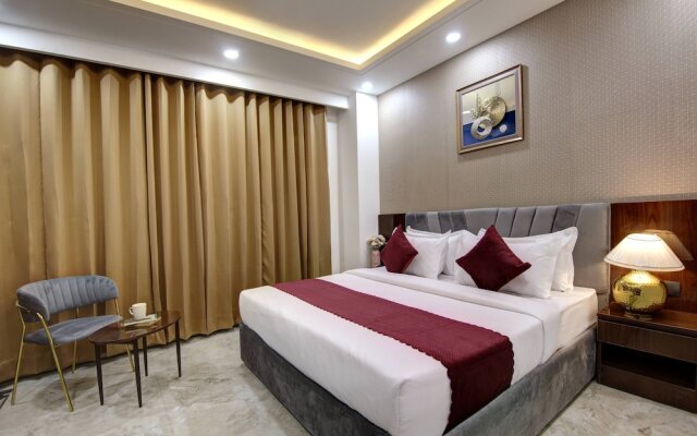 Lime Wood Stay Near Huda City Centre