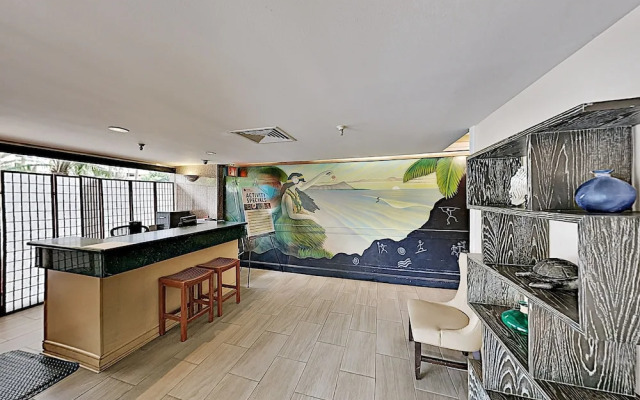 Aqua Palms 306 Condo by RedAwning