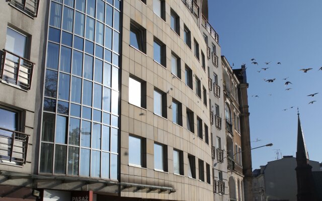 Platinum Apartments Aparthotel