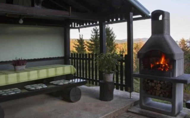 Secluded Holiday Home with Hot Tub in Kozji Vrh