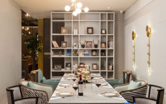 Kuanrong Suites Hotel (taiguli store, Chunxi Road, Chengdu)
