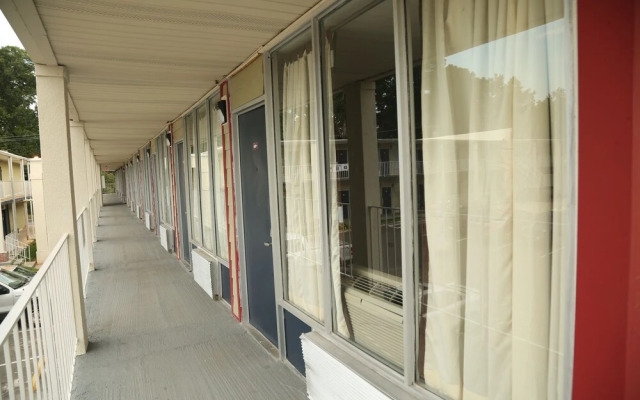 Economy Inn Hotel